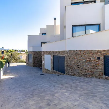 Holiday Home Royal Beach Nerja By Interhome בית נופש נרחה